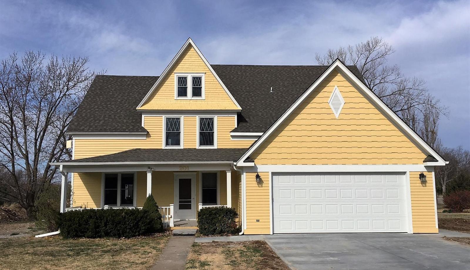 Attwood House Bed and Breakfast near Manhattan, KS