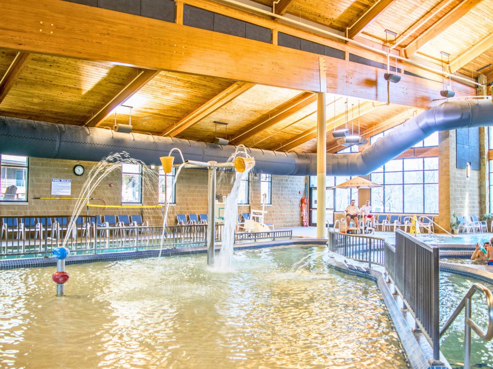 Abe Martin Lodge & Cabins Main image 1