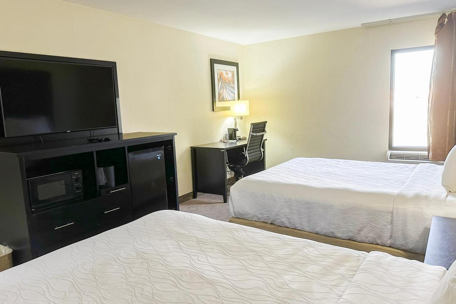 Popular attractions Area Nearby Property