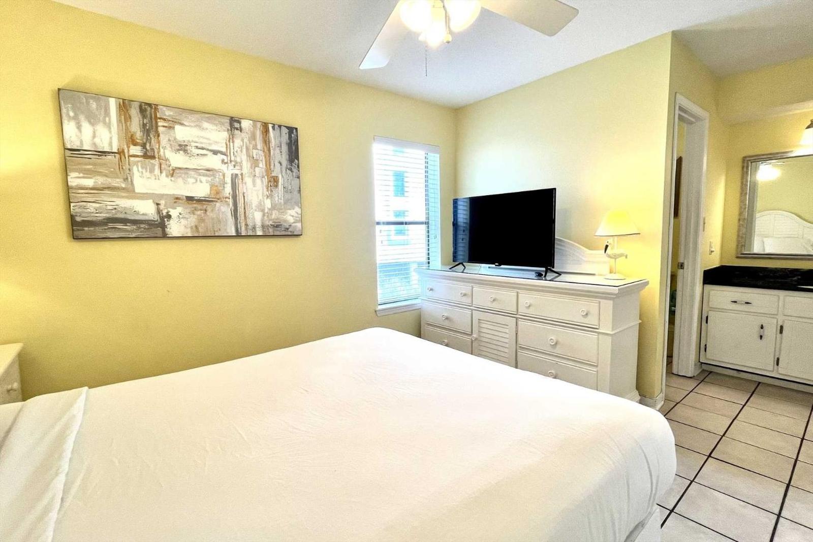 Southern Sands 104 Condo Main image 1