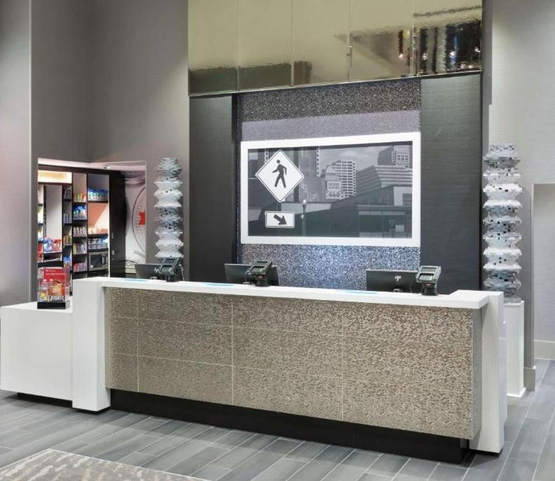 Hampton Inn & Suites Atlanta Buckhead Place Main image 1