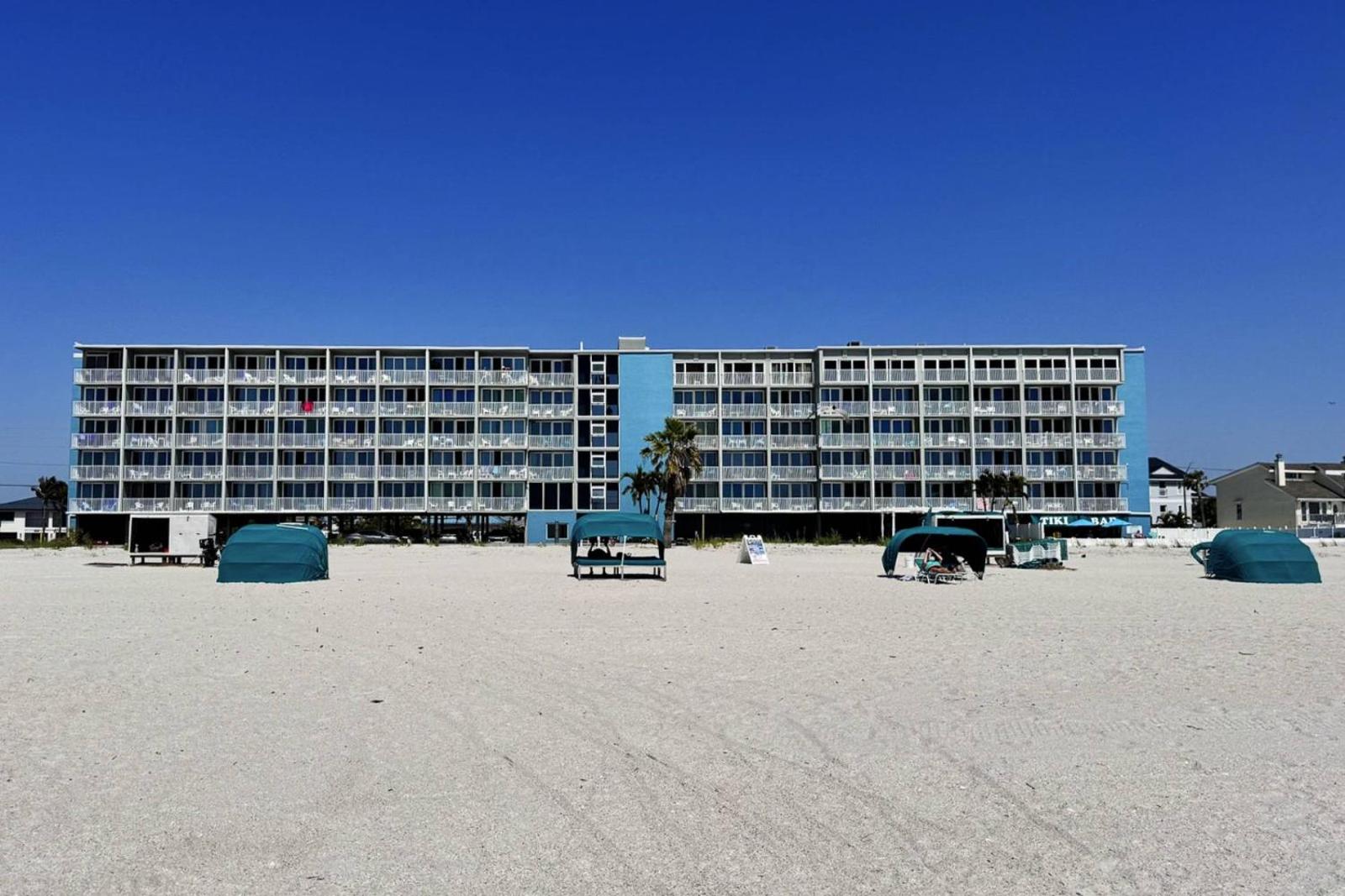 521 - Island Inn Main image 2