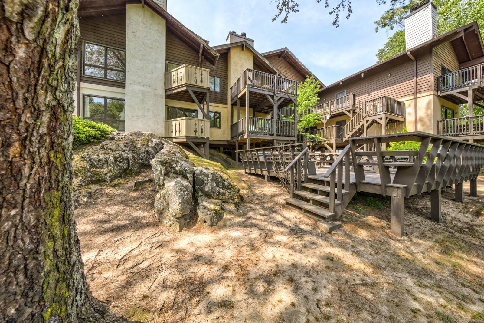 Chattahoochee River Edge Condominiums Main image 1