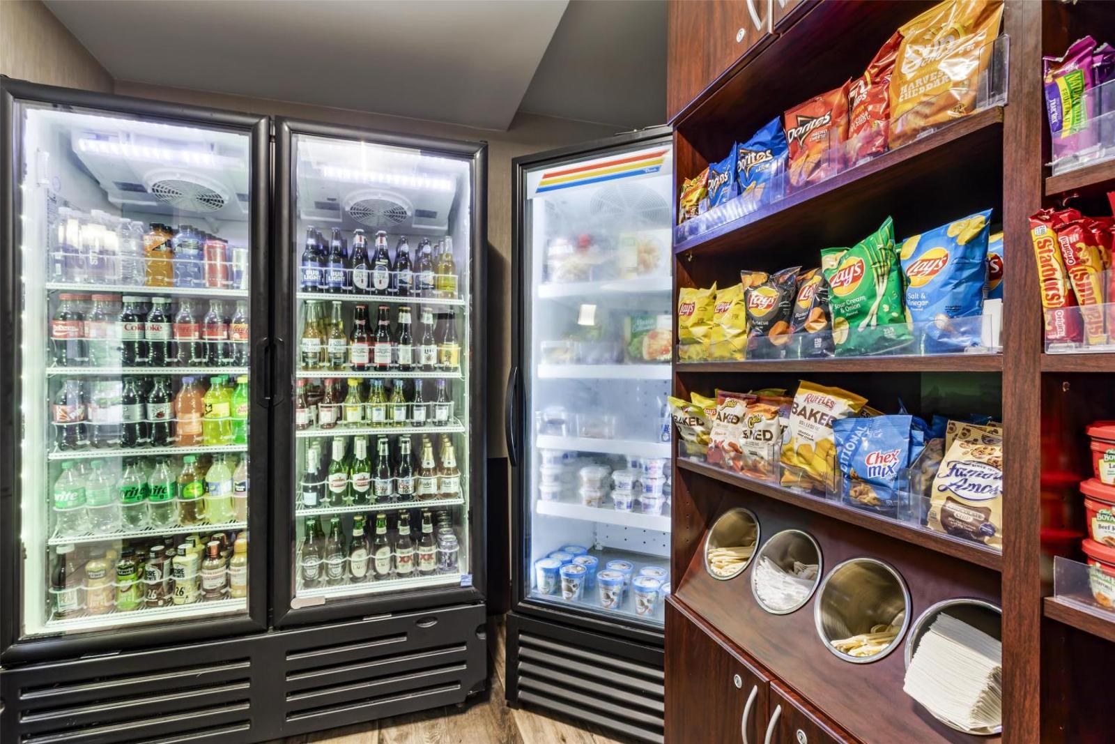 Popular attractions Area Nearby Property