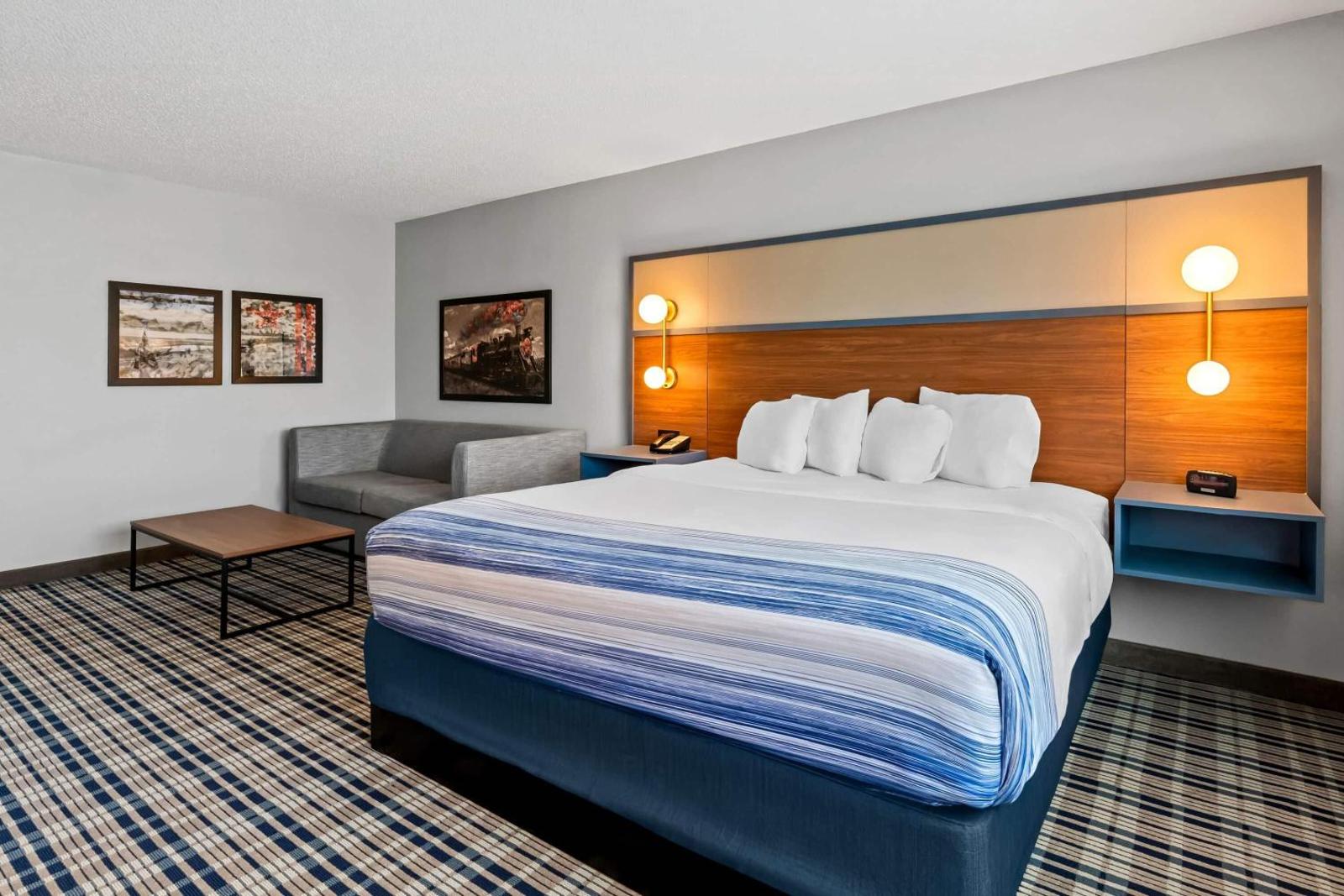 AmericInn by Wyndham Crookston U of M Crookston image 12