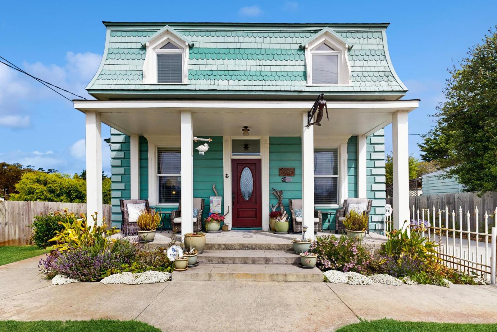 Mermaid Manor Main image 2
