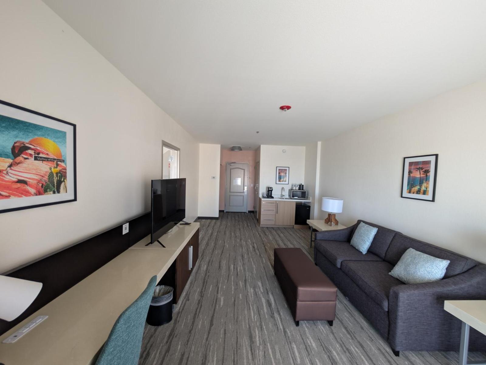 Hilton Garden Inn Las Vegas Strip South banner image