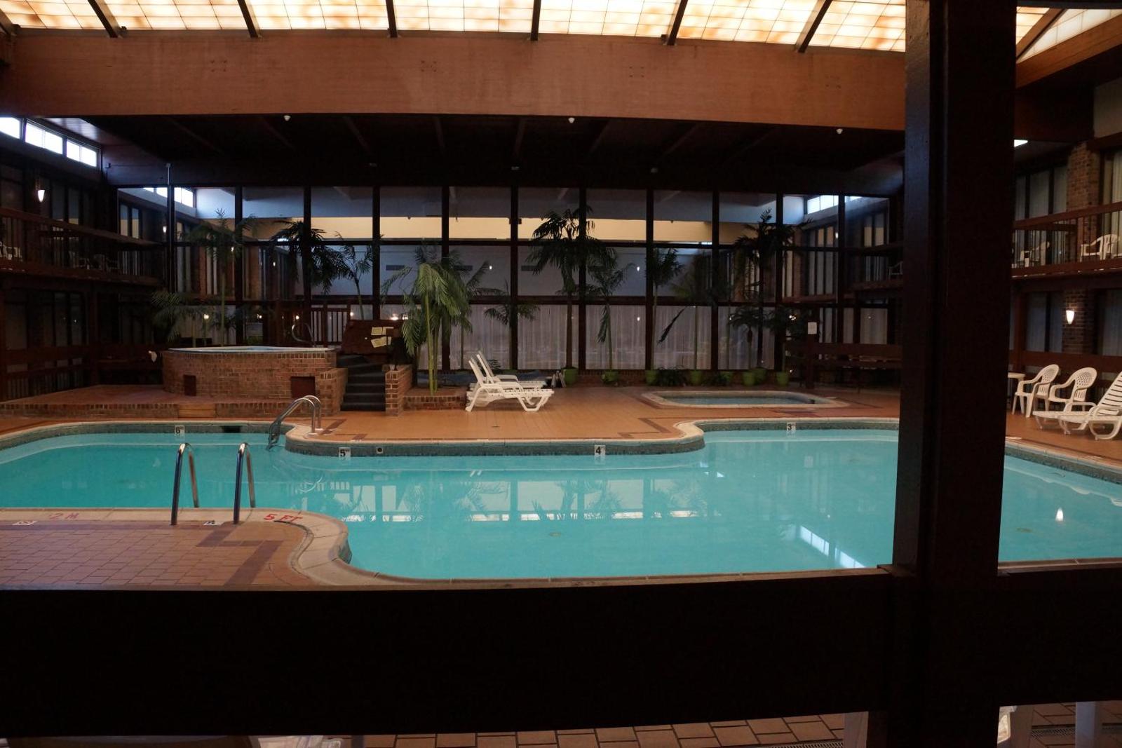 Popular attractions Area Nearby Property