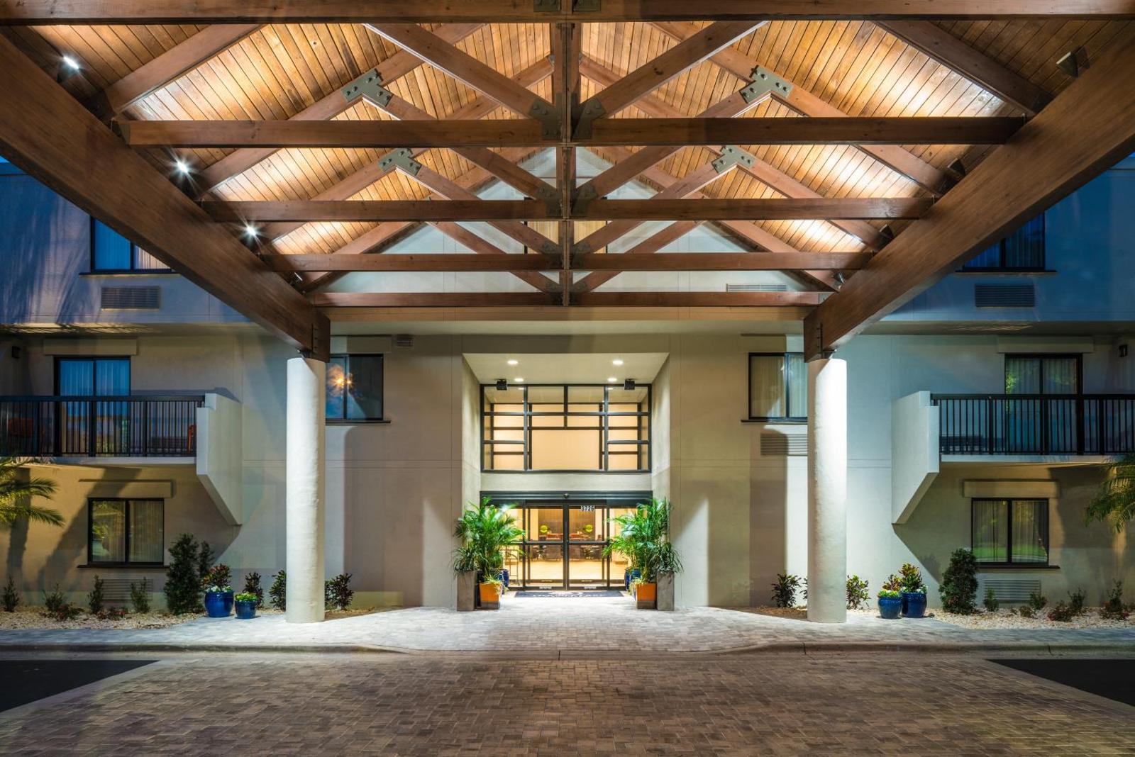 DoubleTree by Hilton Gainesville Main image 1