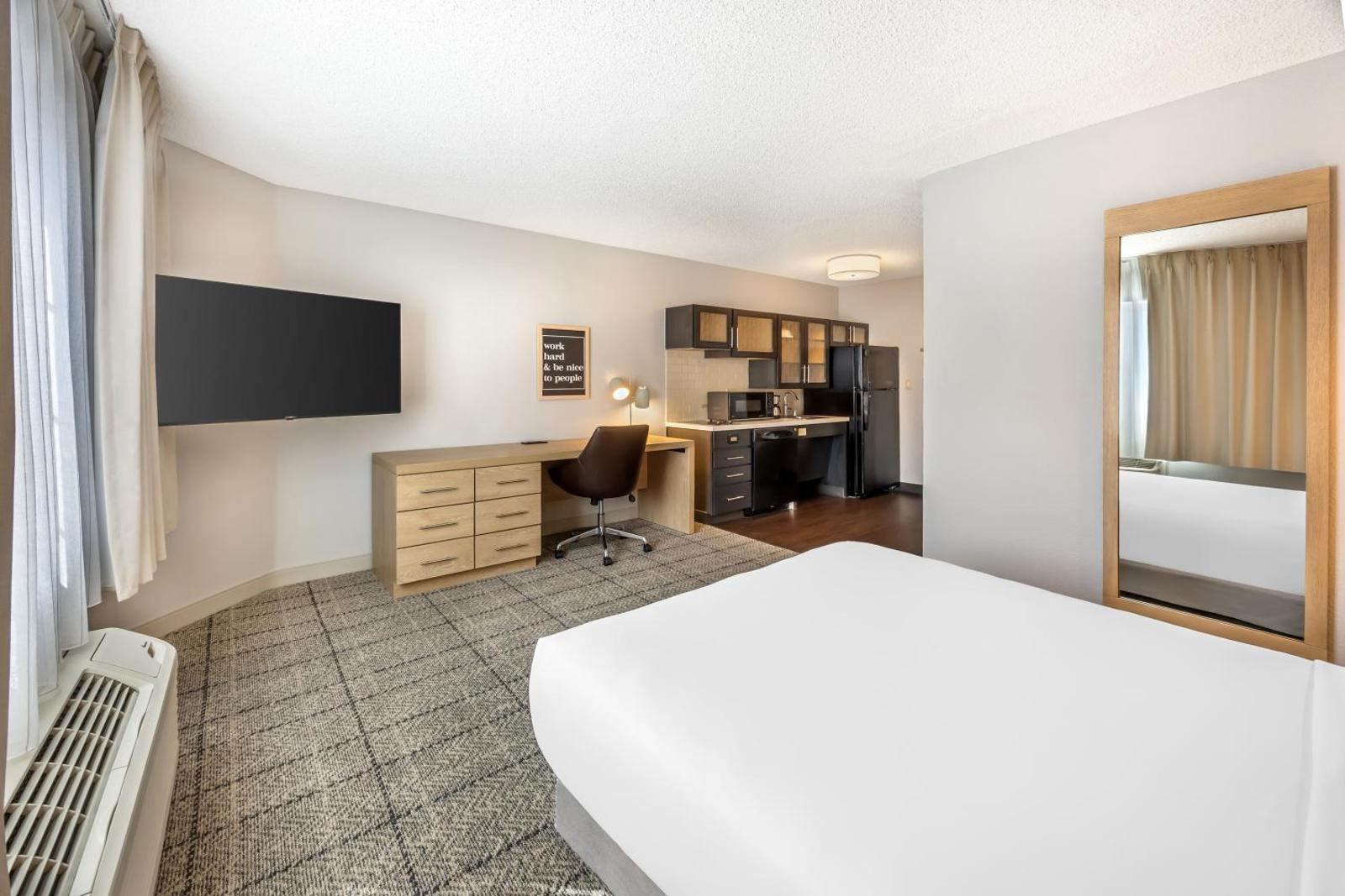 Sonesta Simply Suites Las Vegas Convention Center banner image
