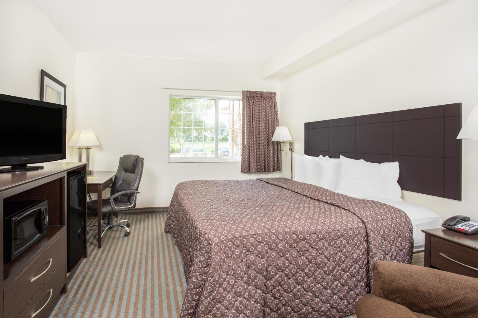 Popular attractions Area Nearby Property