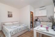 Studio Apartment Coce