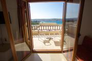 Top Sitia
