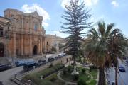 Top Noto