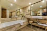 Quality Hotel D V Manor