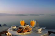 Top Oia