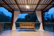 Top Thong Pha Phum