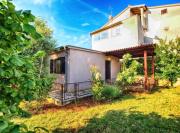 House Snjezana 1379 House Snjezana 1379