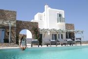 Top Elia Beach