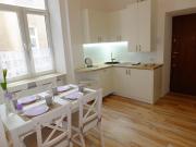 Apartamenty Uwertura Apartament Okna Kamienic Apartamenty Uwertura Apartament Okna Kamienic