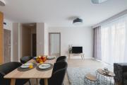 Raval Apartments - Pure Silver