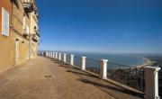 Top Vasto