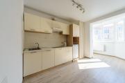 Comfortable apartment near airport Zhulyny