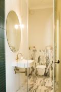 Beautiful spacious apartment 110m2 in historical building in Powisle