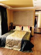 Triplex jacuzzi apartment