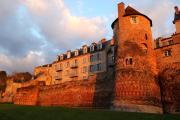 Logis Muraille Romaine, Centre Historique, Lit queen size