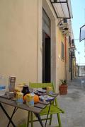 Top Noto