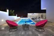 Villa Navis HEATED POOL
