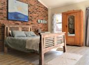 New barn room private space, FIBRE Wifi, Vegan Home