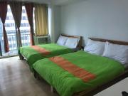 GREENFIELD studio w 2 queen across Shangrila