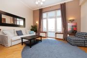 Spacious and Bright Apartment Spacious and Bright Apartment