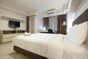 Best Price Spacious Studio Apartment at H Residence near MT Haryono By Travelio