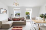 Charming flat with balcony in Pimlico