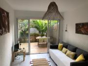 **** Beau T2 de 40 m2, jardin de 70m2, au calme, à 50 mètres de la plage