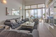 Villa Isabella, Luxury Villa with Heated Pool Ocean View in Adeje, Tenerife