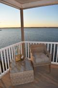Top Chincoteague