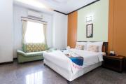 Top Hat Yai