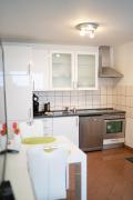 Apartment 1 Zimmer EG