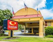 Econo Lodge Inn & Suites Columbus near Fort Benning