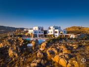 Top Super Paradise Beach