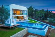 Impressive Modern Villa with Sea Views in Alcudia
