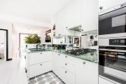 Bright and stylish 1 bedroom apt in Notting Hill