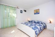 Apartments with parking space Supetar, Brac - 16653 Apartments with parking space Supetar, Brac - 16653