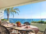 LUXURY APARTMENT FRONTAL TO THE SEA IN ESTEPONA DONCELLA BEACH