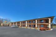 Econo Lodge Nashville near Percy Priest Lake