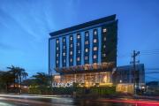 Luminor Hotel Airport Sidoarjo By WH , Best Choice and Strategic Location with a Rooftop area in Town